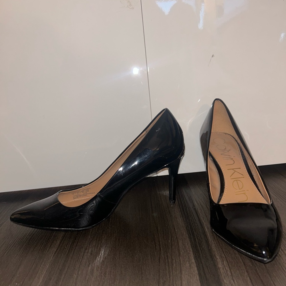 Calvin Klein black pumps size 7